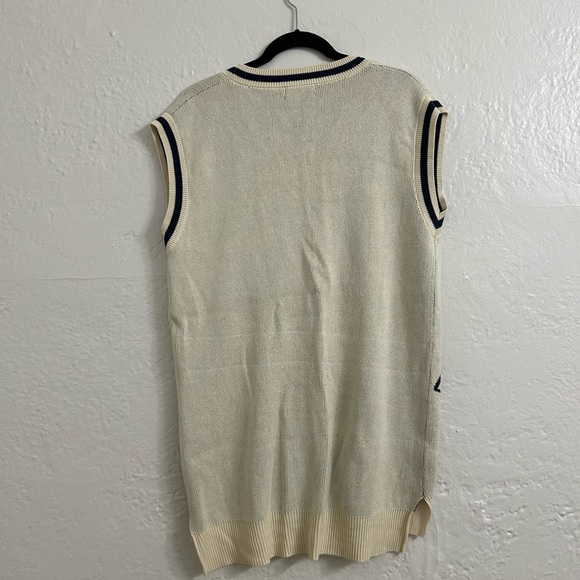 Chic Sweater Vest dress, oversized sporty knit - Picture 3 of 5